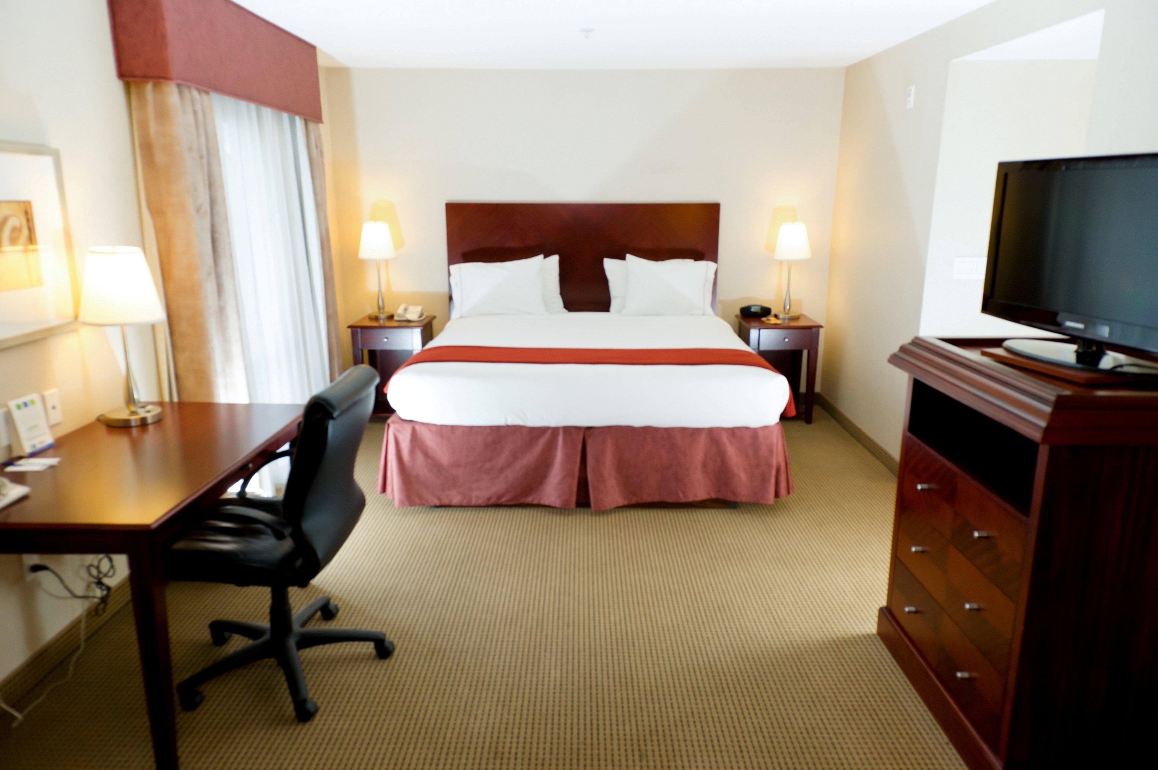 Holiday Inn Express And Suites Surrey By Ihg Esterno foto